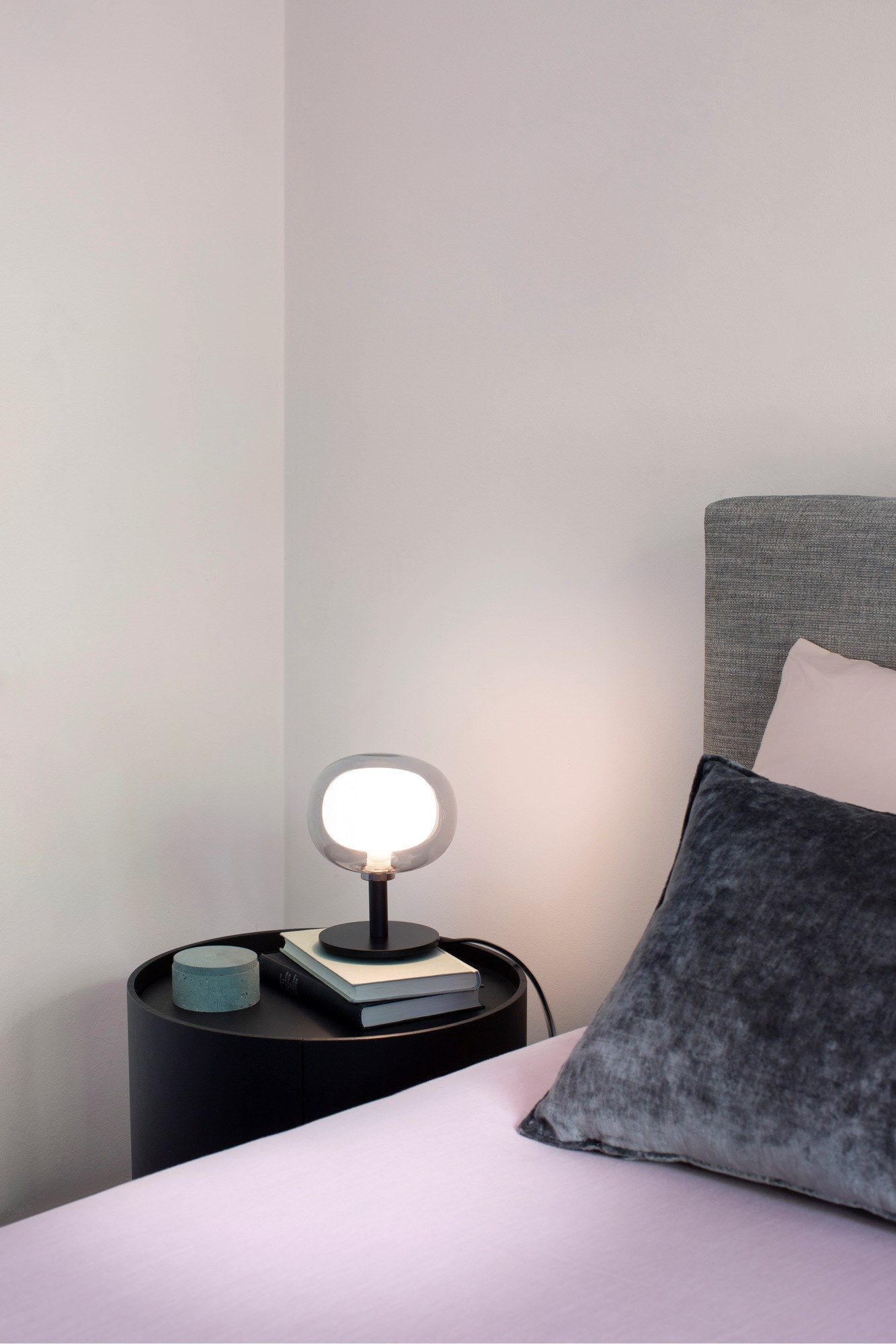 Прикроватная лампа из боросиликатного стекла Tooy Nabila ARCH-00150035