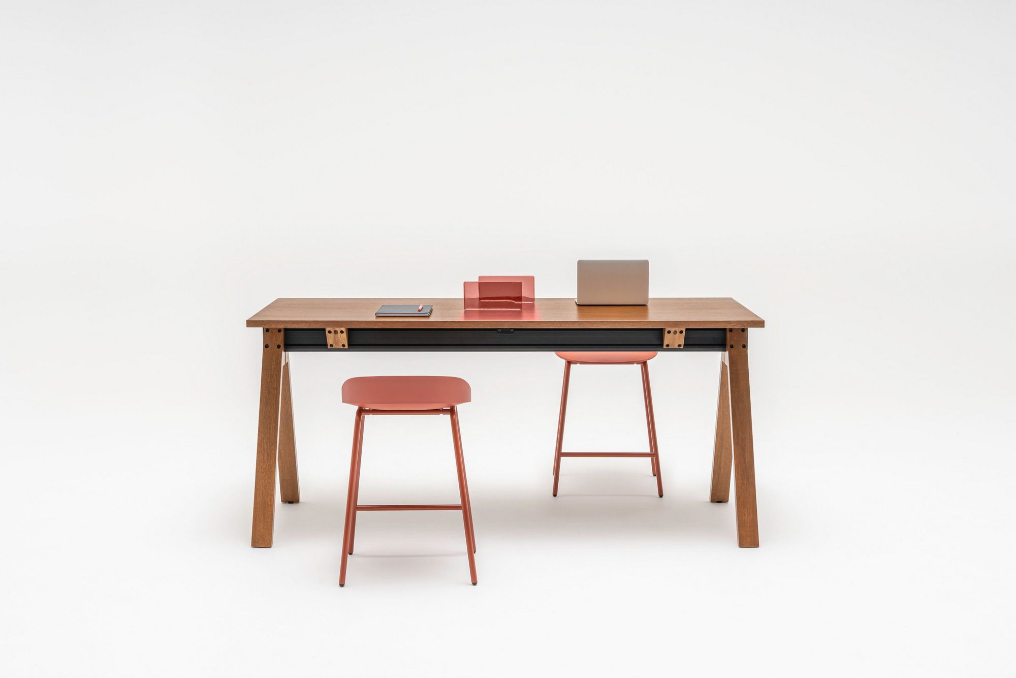 Высокий деревянный прямоугольный стол для совещаний MDD Viga ARCH-00038341 - Вид №13