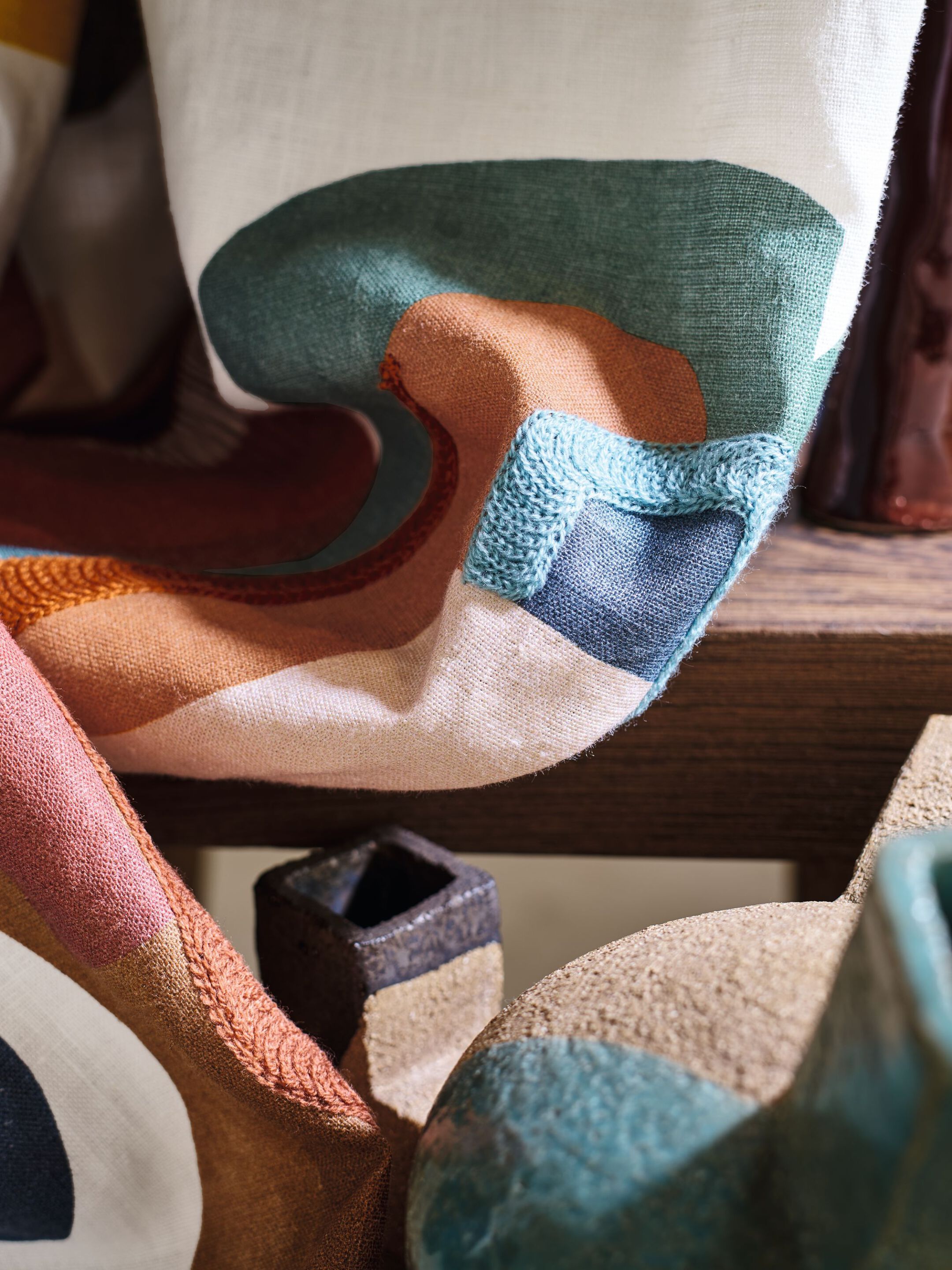 Многоцветная льняная вышитая ткань для штор Casamance Machaya ARCH-00130369 - Вид №3