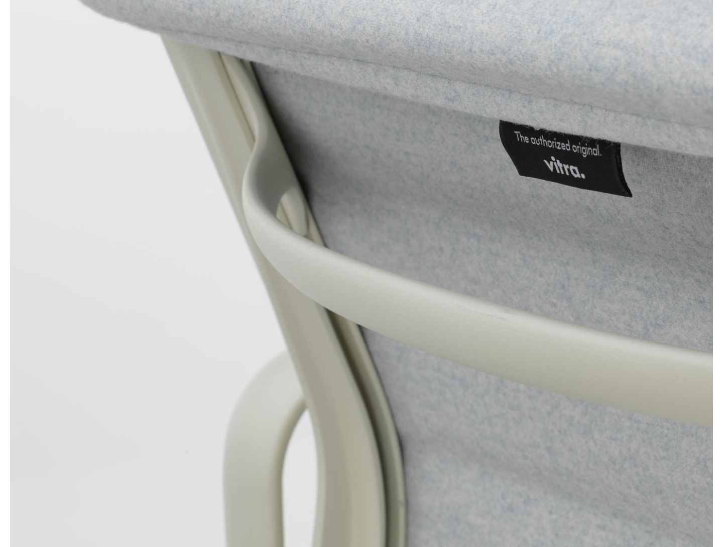 Кожаный поворотный операционный офисный стул с подлокотниками VITRA Eames Aluminium Group ARCH-00047211 - Вид №21