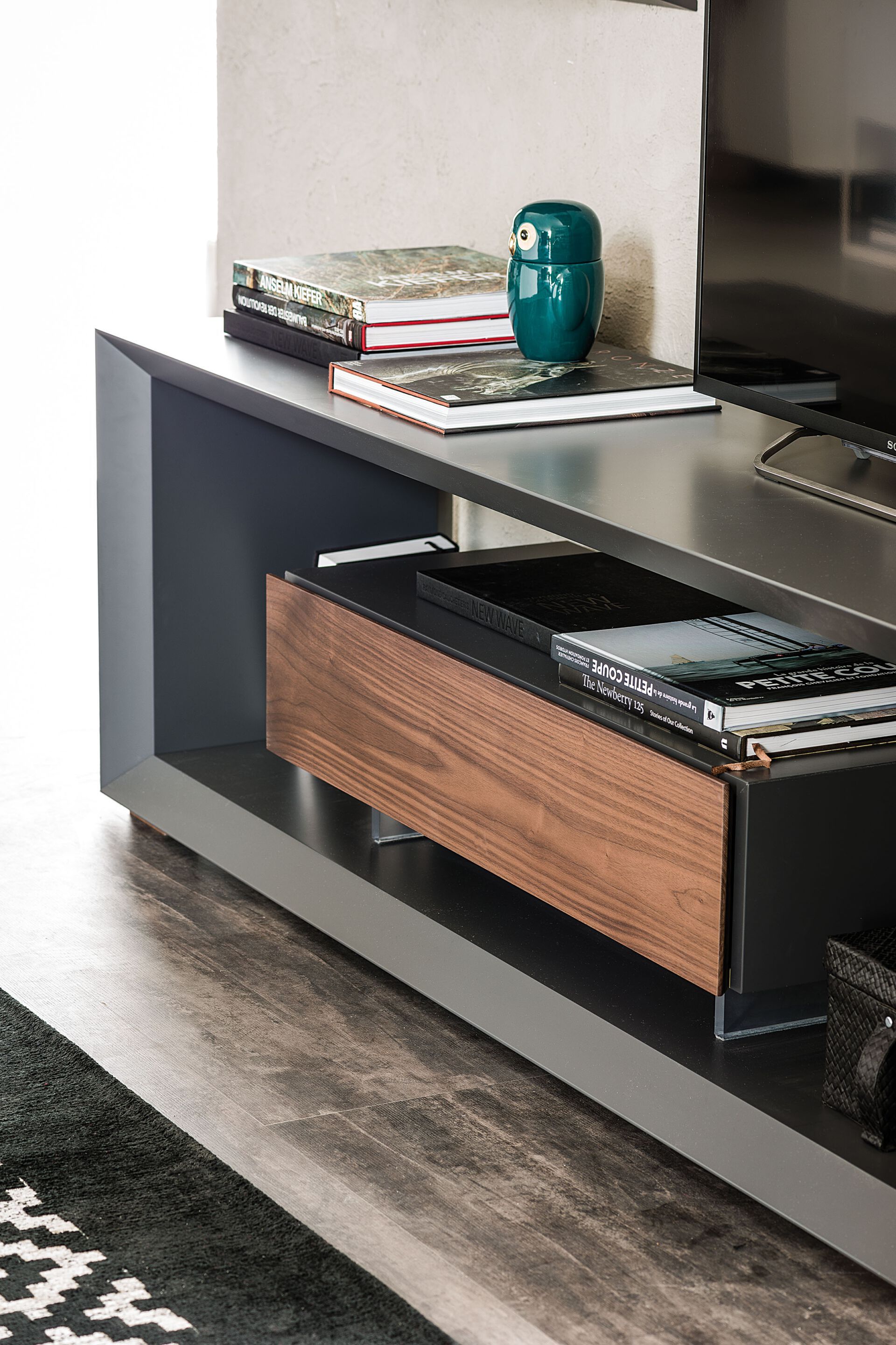 Деревянный низкий ТВ-шкаф Cattelan italia BOXER ARCH-00004848