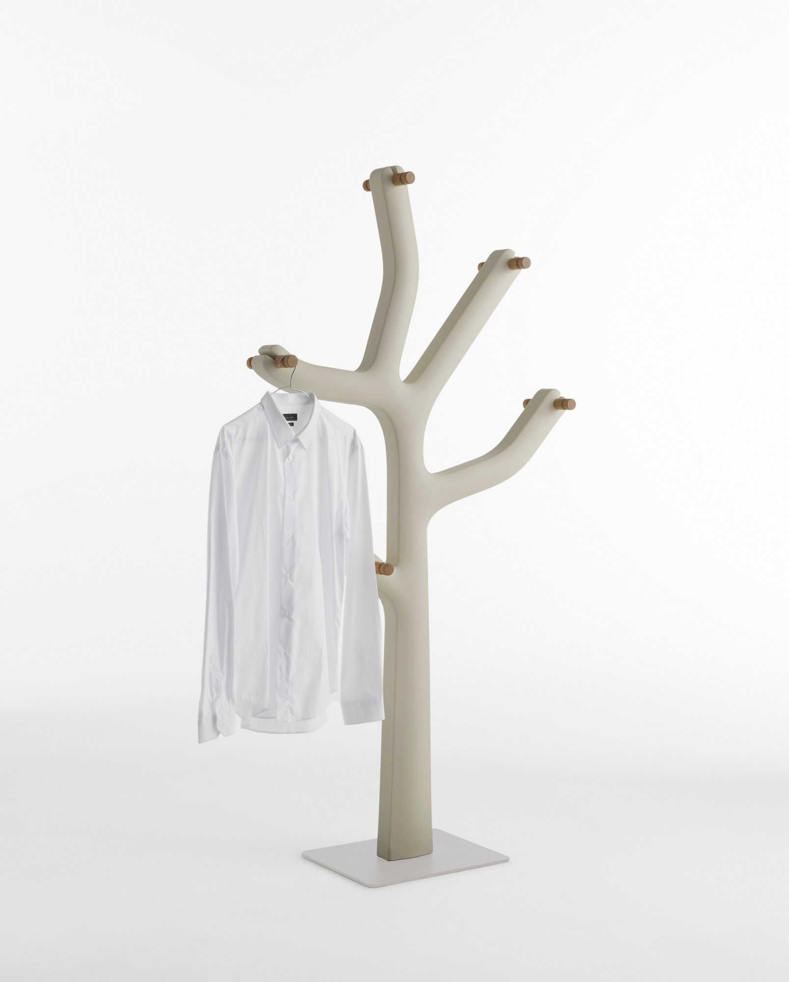 Вешалка для одежды из полиэтилена Casamania & Horm Альберто ARCH-00049585 - Вид №2