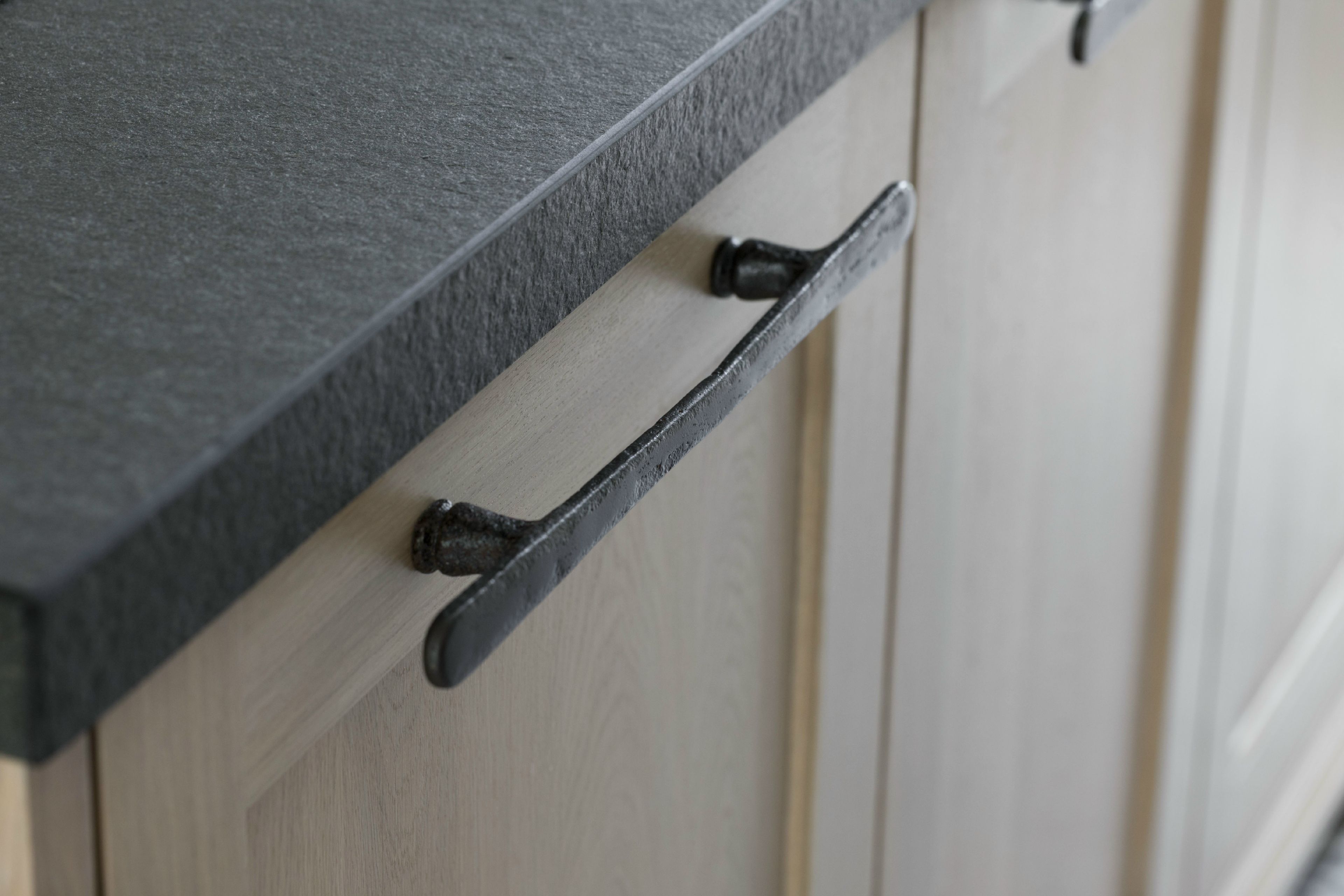 Железная мебельная ручка Dauby Pure® ARCH-00095309 - Вид №2