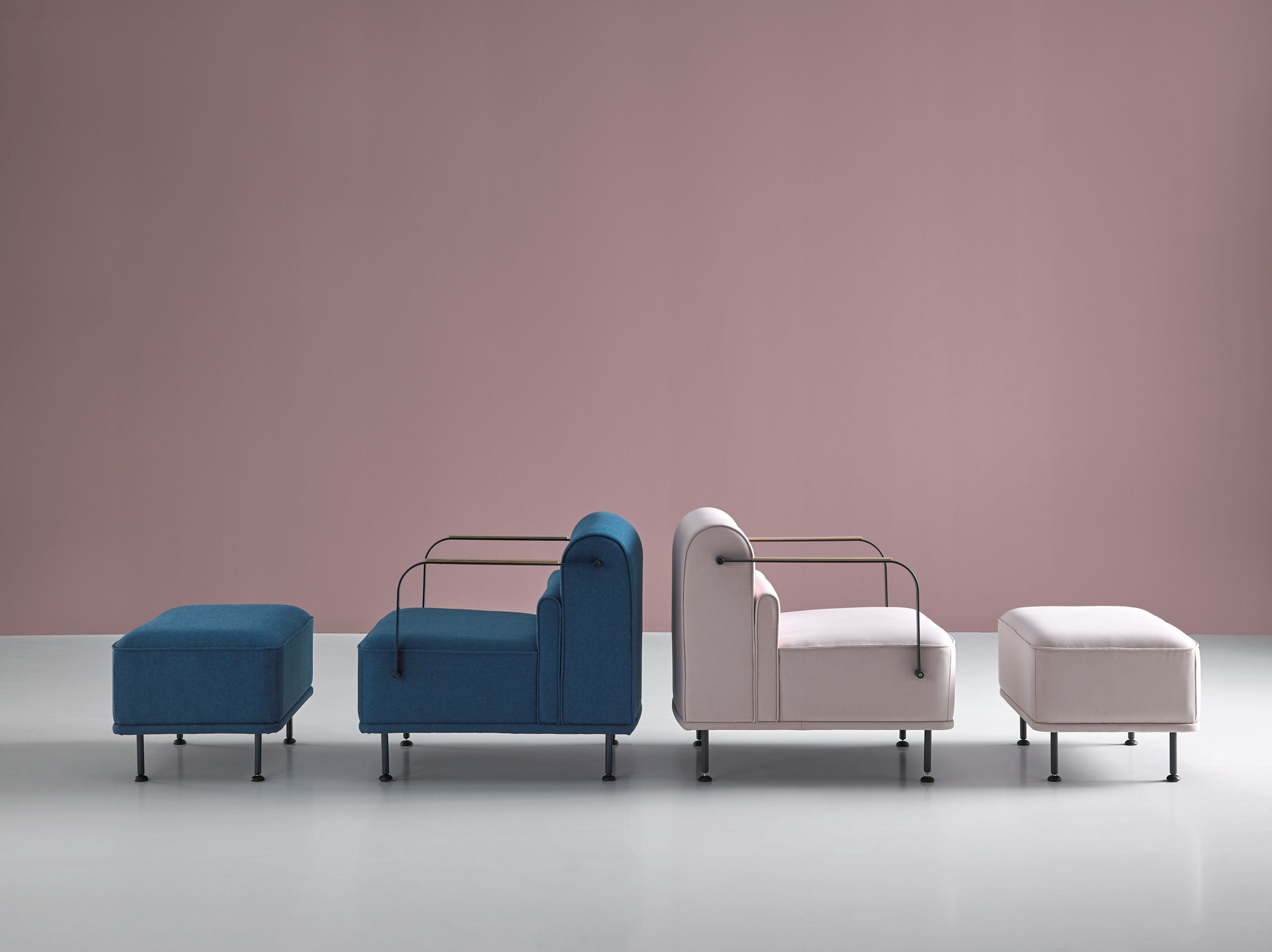 Тканевое кресло с подлокотниками Mobboli Alpe ARCH-00105279