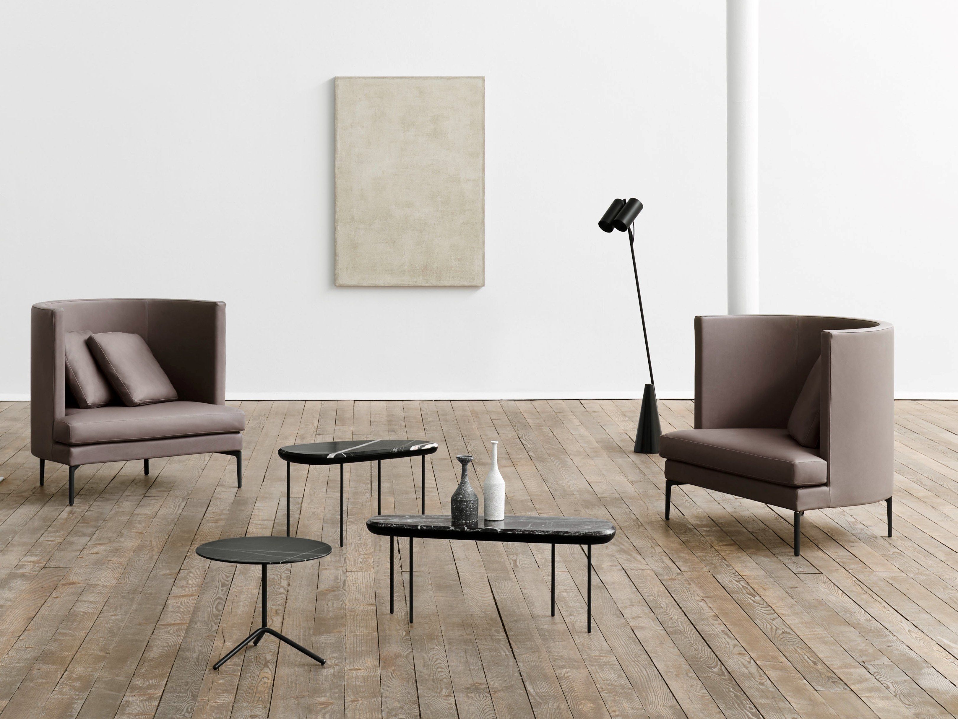 Кожаное кресло с подлокотниками Living Divani клан ARCH-00141459