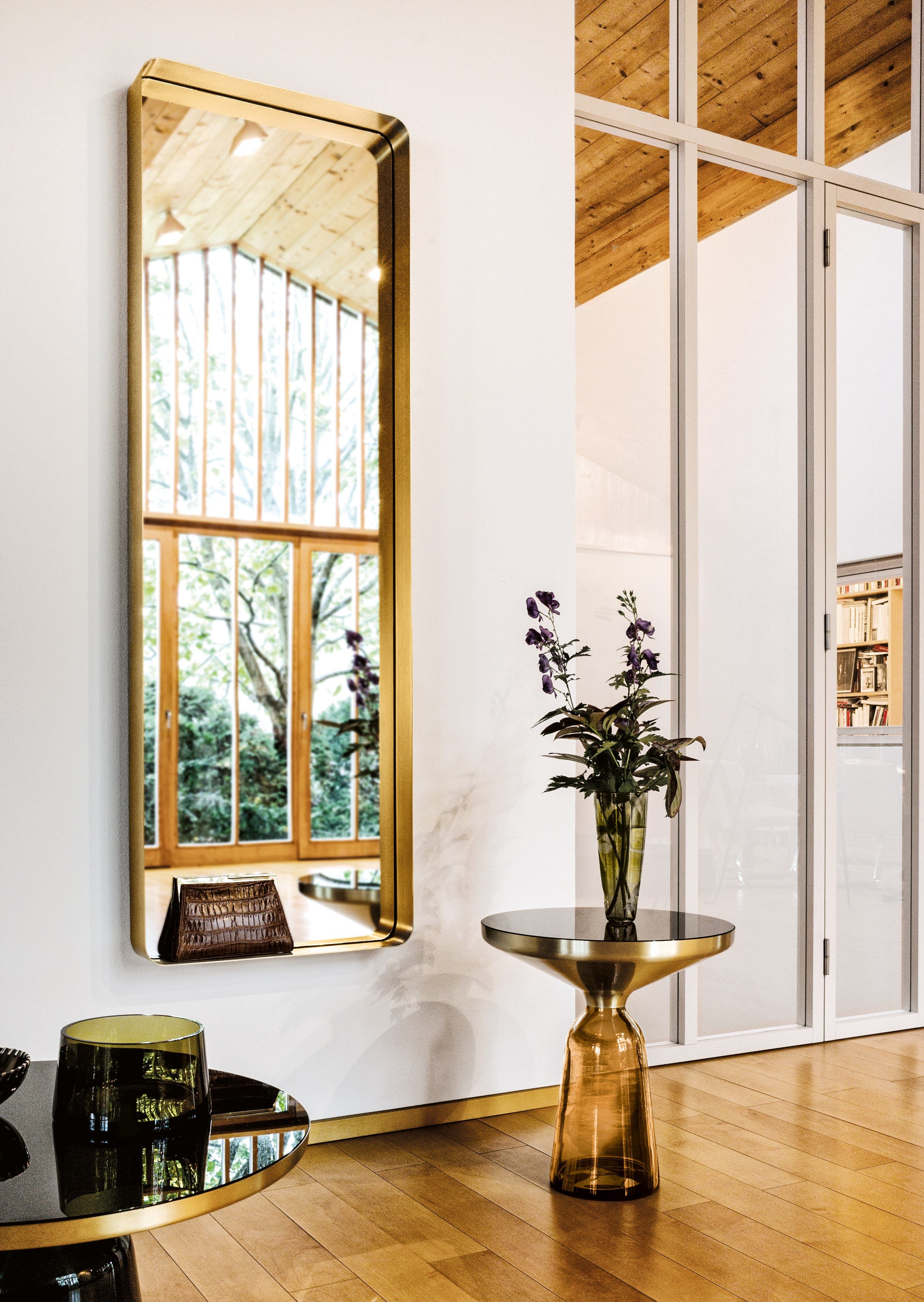 Круглый журнальный столик из латуни и стекла Classicon Белл ARCH-00039502 - Вид №11