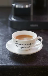 Чашка для эспрессо с тарелкой "Бариста" Riviera Maison r ИНЛАВКА RIVIERA MAISON 068224 Белый;черный