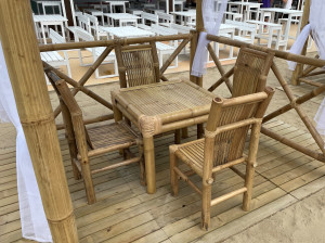 Набор столов с бамбуковыми стульями