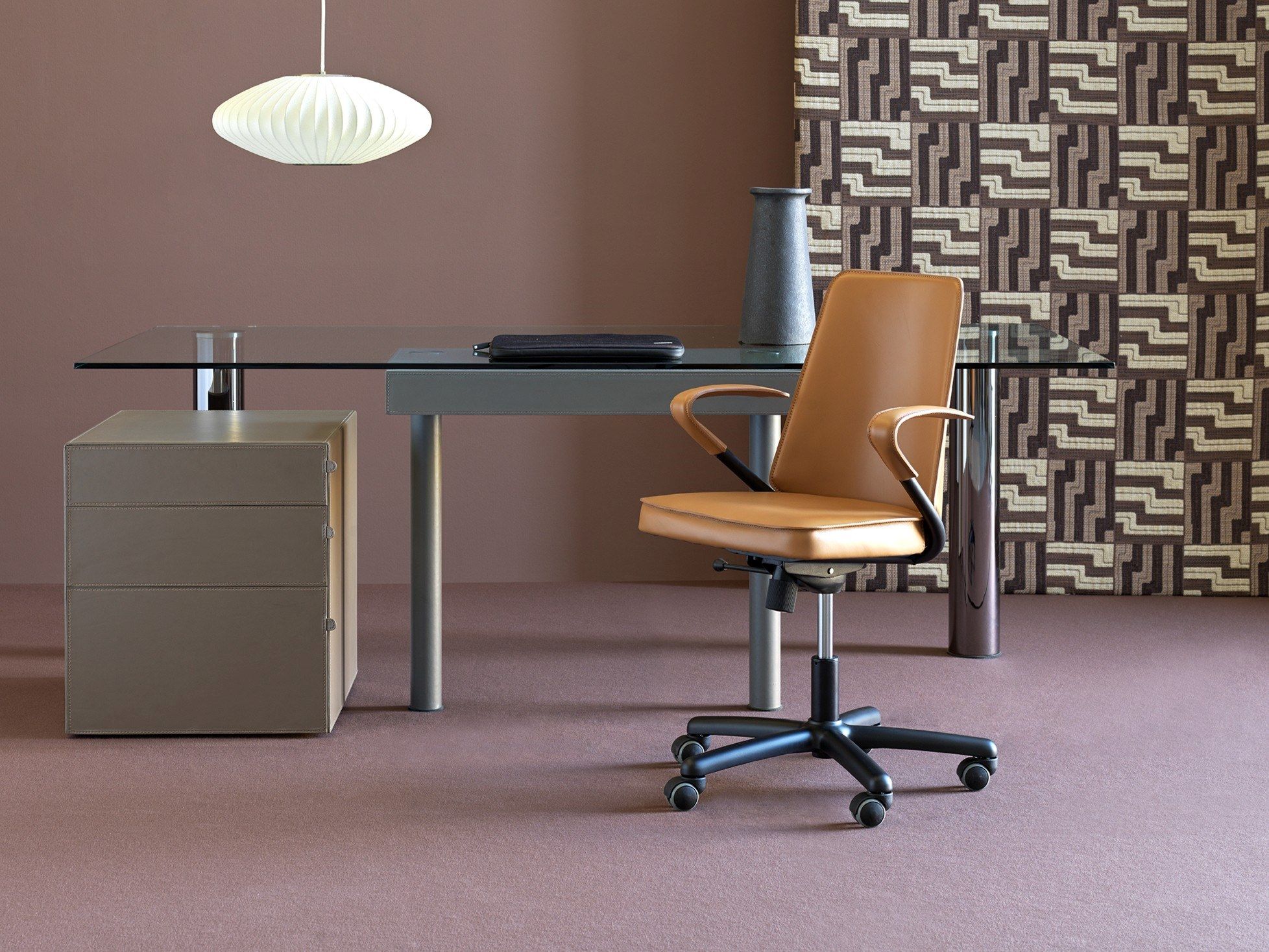 Регулируемый по высоте офисный стул из кожи с подлокотниками Fasem LUNA ARCH-00129410