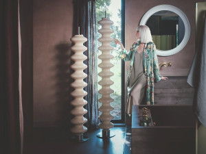 Вертикальный напольный полотенцесушитель