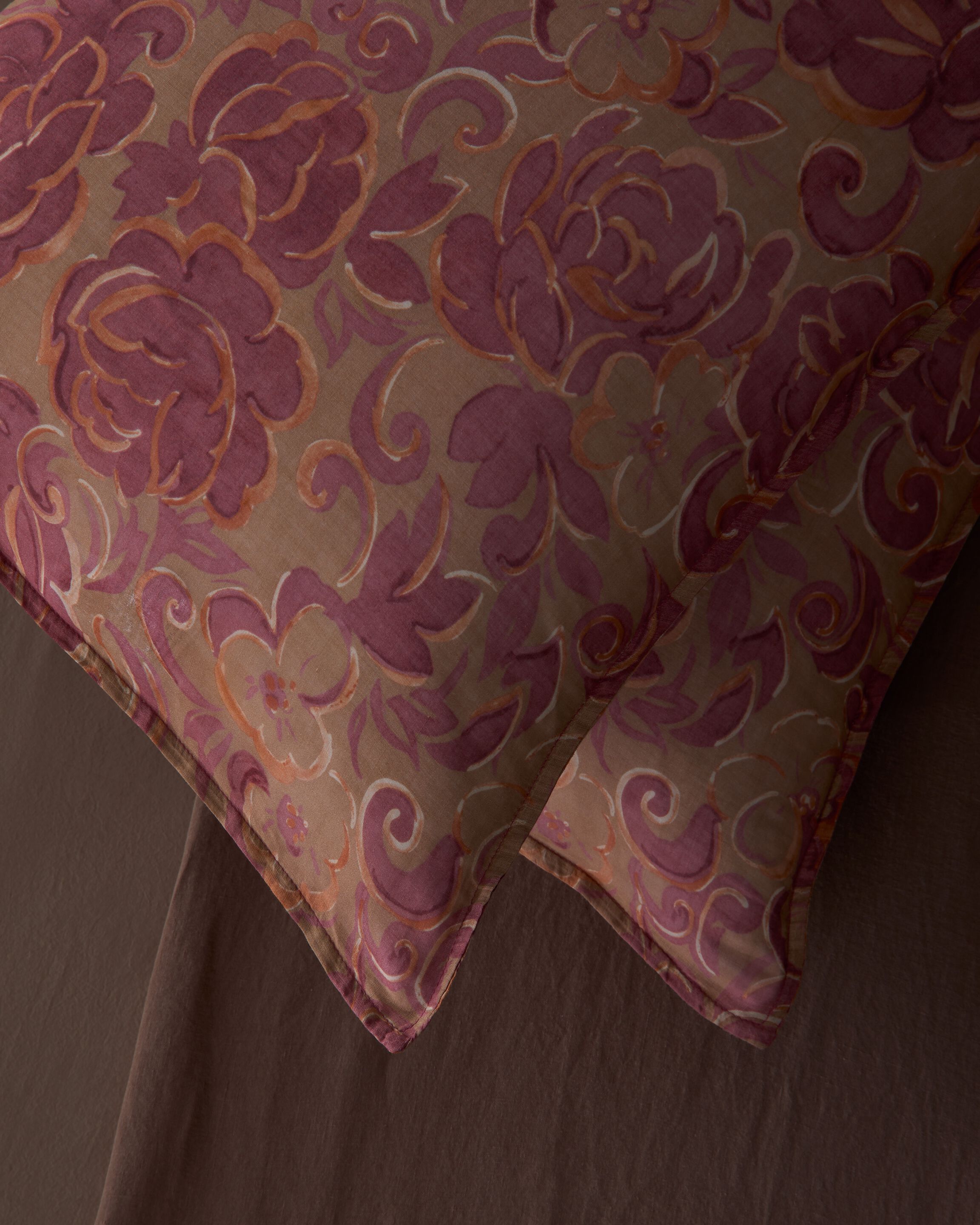 Наволочка с цветочным рисунком Society Limonta NAP LUSSY ARCH-00152618 - Вид №3