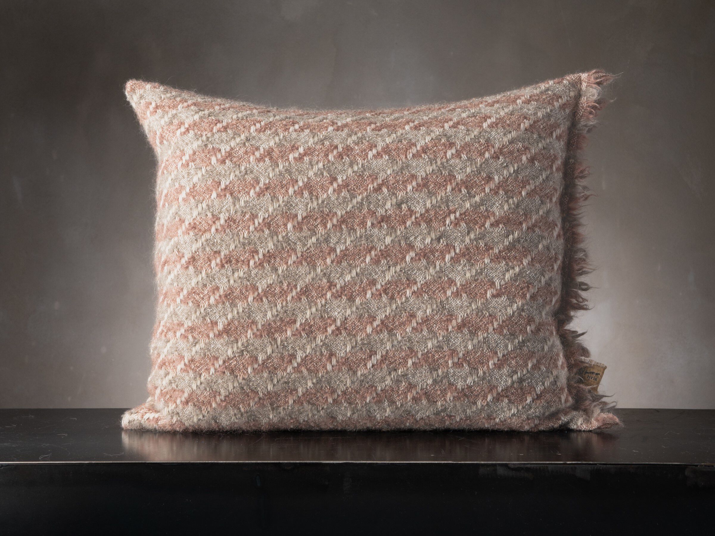 Прямоугольная подушка из мохера The House of Lyria TEMPERANZA ARCH-00089433 - Вид №5