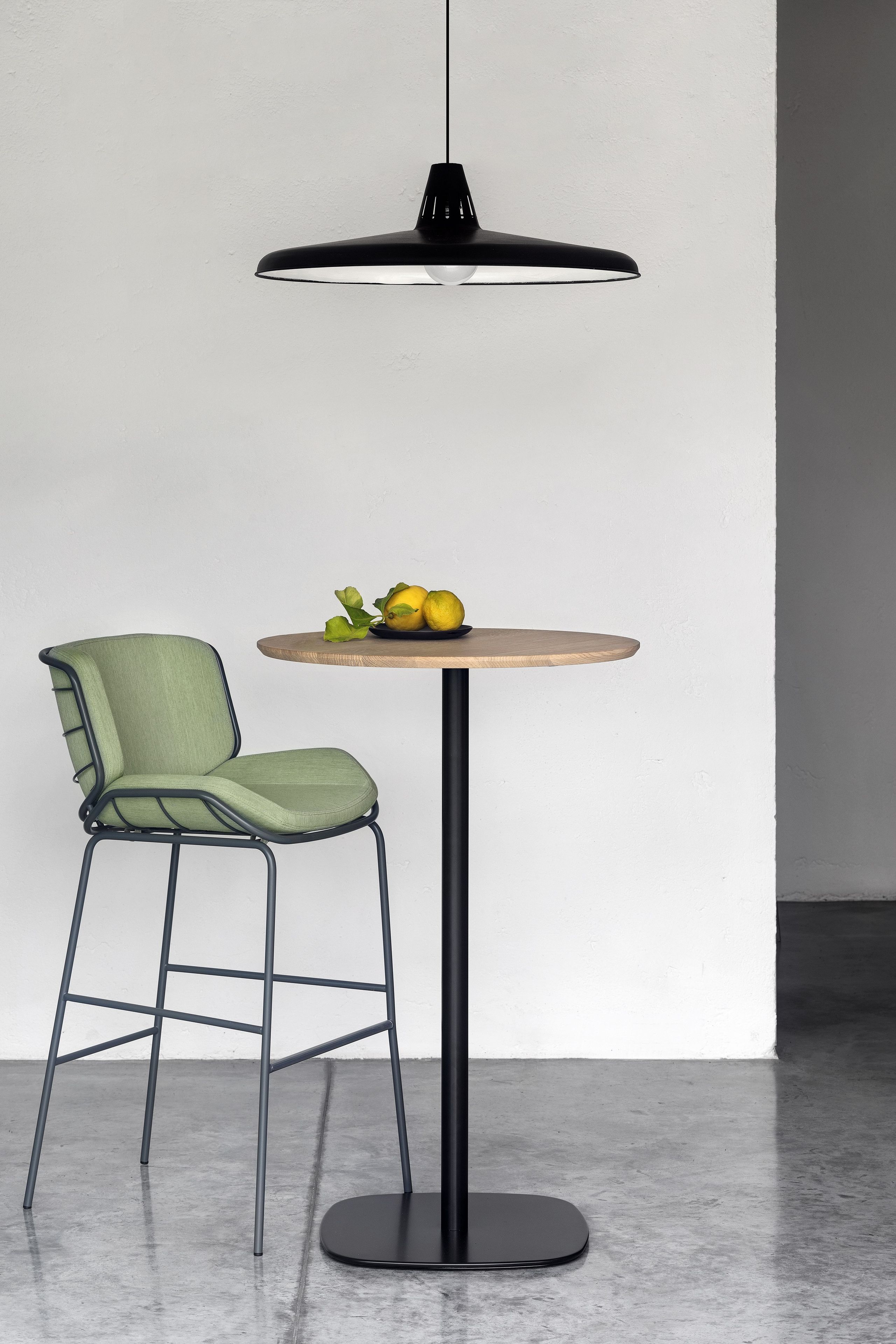 Металлический мягкий табурет с подставкой для ног со спинкой TrabA' Кожа ARCH-00045469 - Вид №16