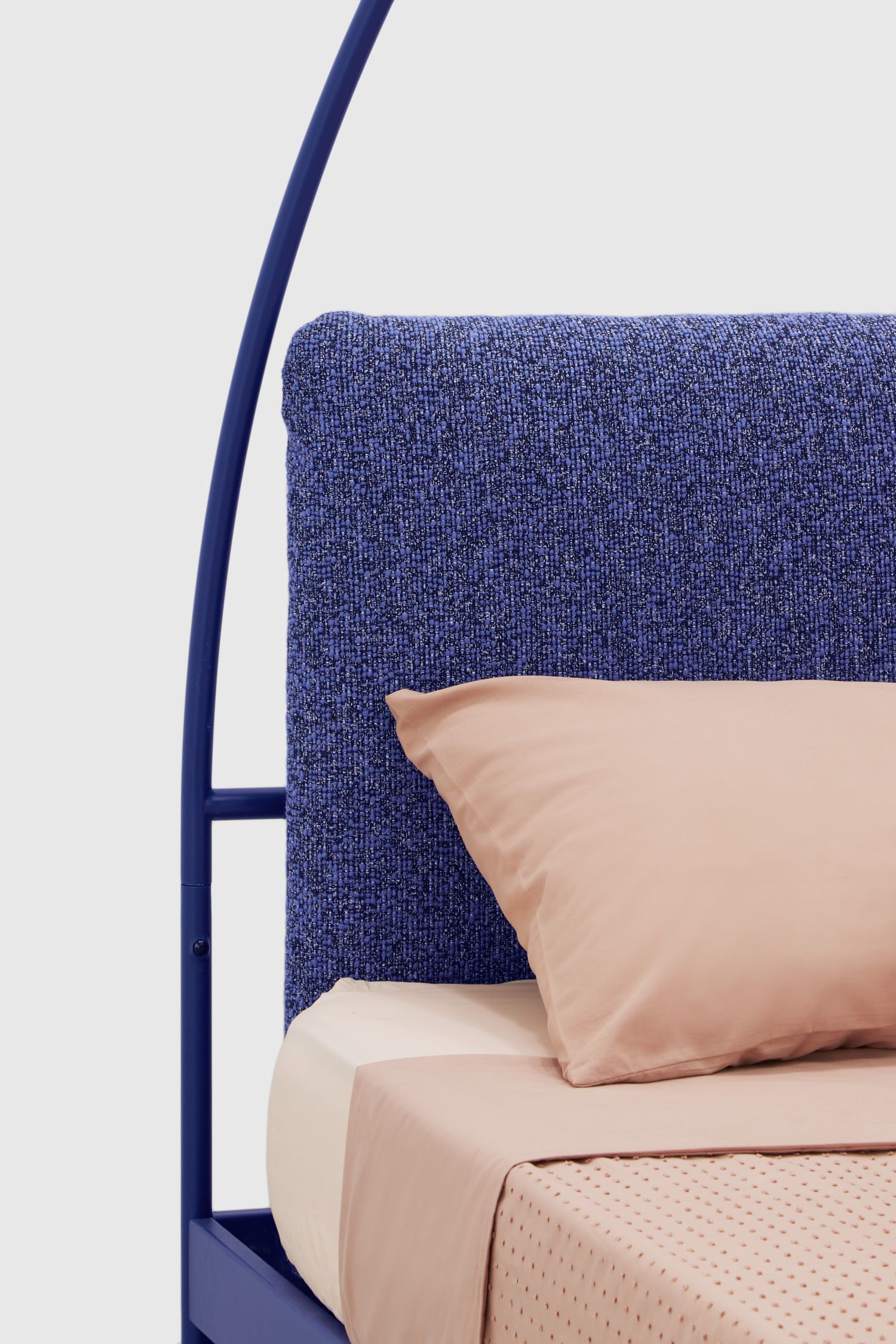 Двуспальная кровать из кованого железа с мягким изголовьем Lispi VOLTA ARCH-00075822 - Вид №3