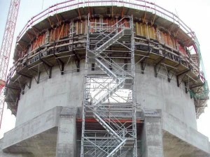 ULMA Construction Башенная лестница