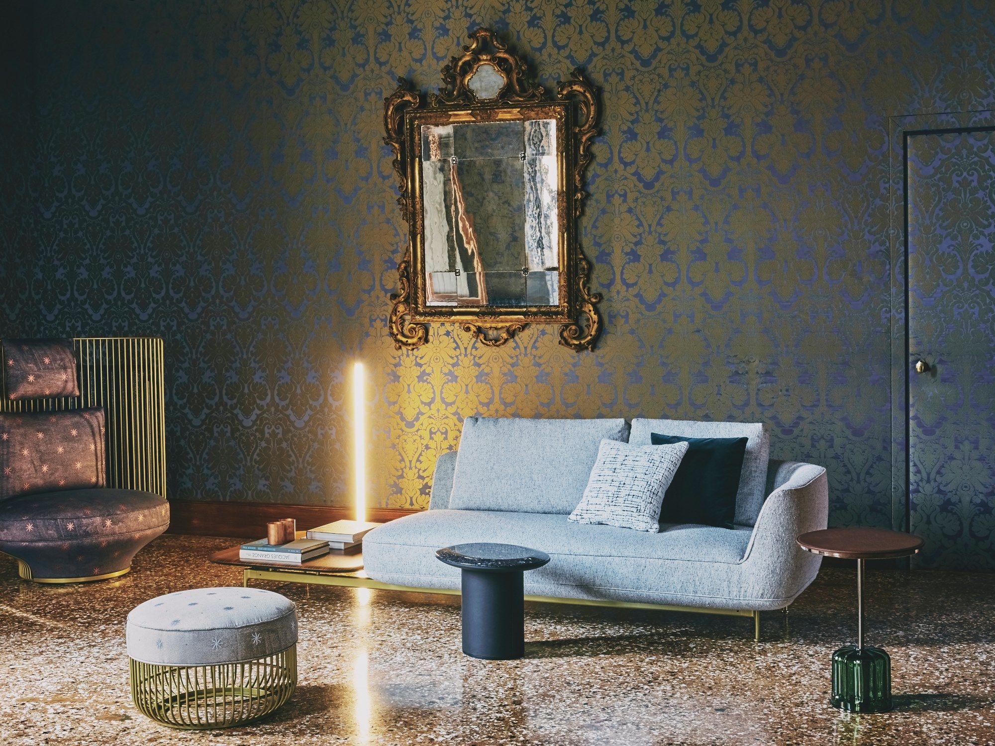 Круглый журнальный столик из муранского стекла для гостиной Wittmann ACACIA ARCH-00038288 - Вид №1