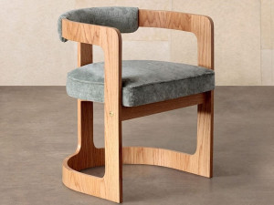 Мягкий тканевый стул с подлокотниками