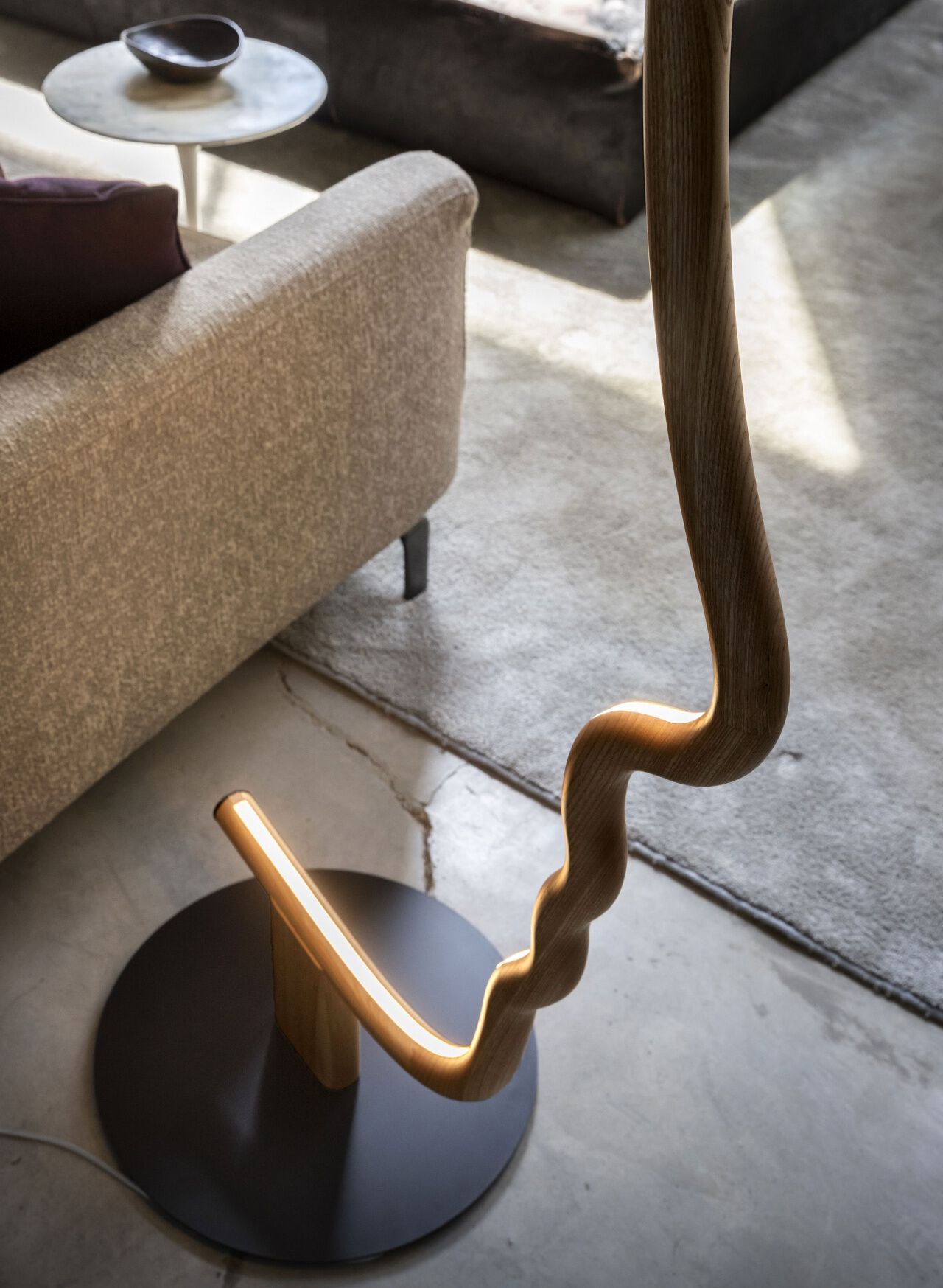 Светодиодная напольная лампа из массива дерева Mogg VIS A VIS ARCH-00110335 - Вид №11