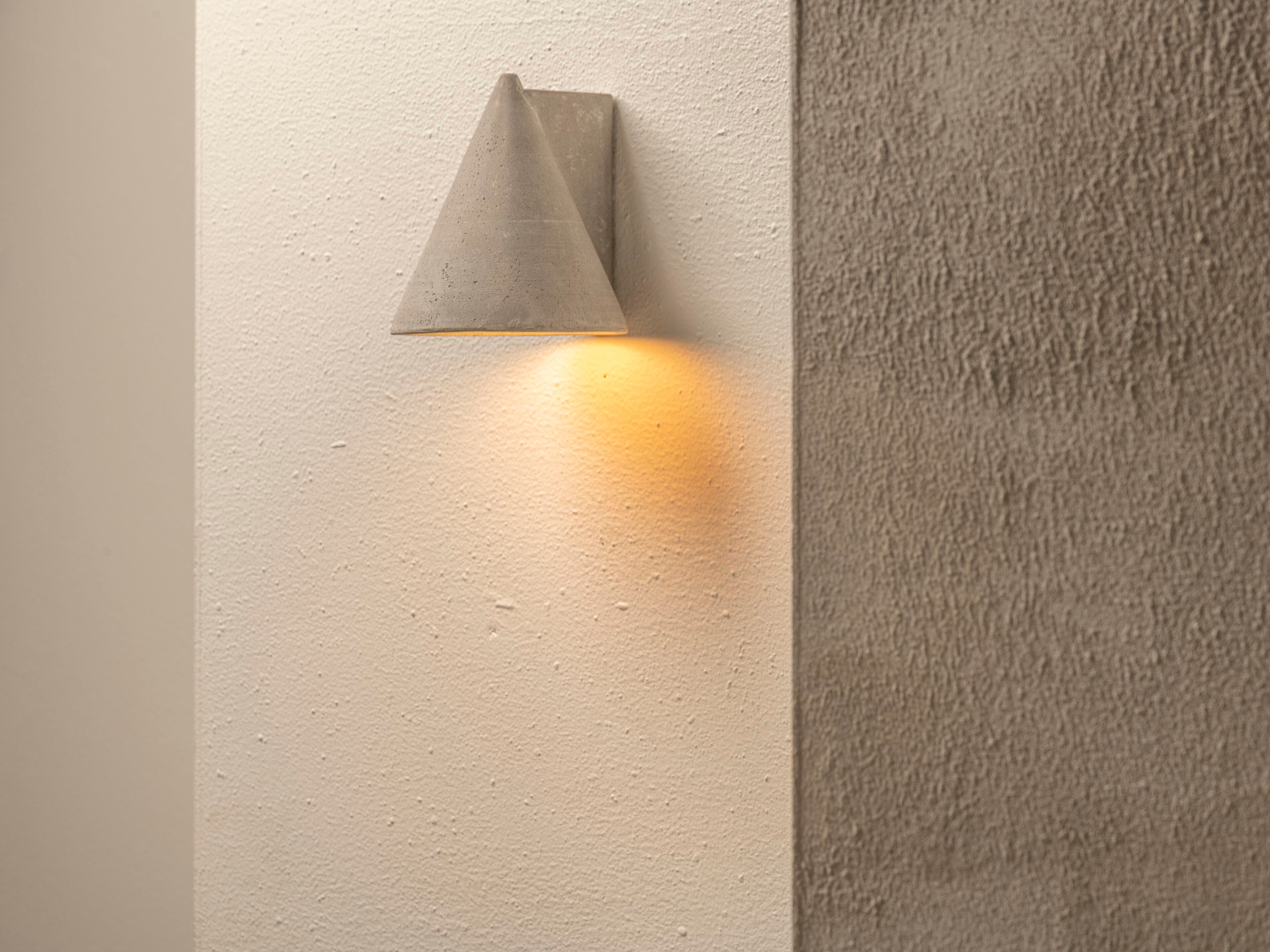 Бетонный светодиодный настенный светильник Serax Primary shape ARCH-00074845 - Вид №4