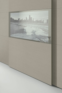 Шкаф с раздвижными дверями и встроенным телевизором