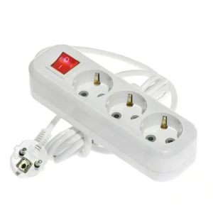 Удлинитель с заземлением Lux 3 розетки 3 м цвет белый, выключатель