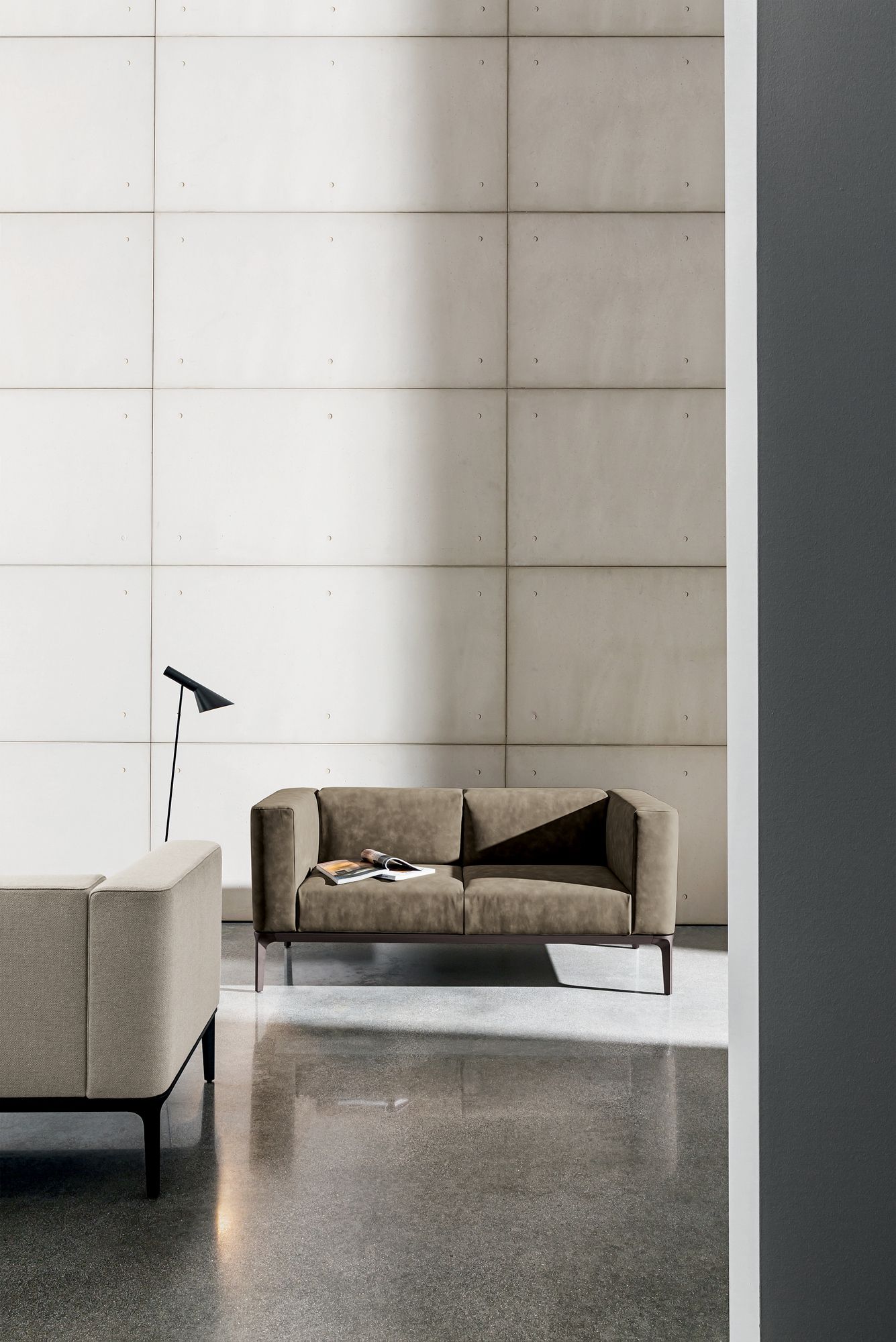 2-местный кожаный диван Sovet Italia тонкий ARCH-00107927 - Вид №3