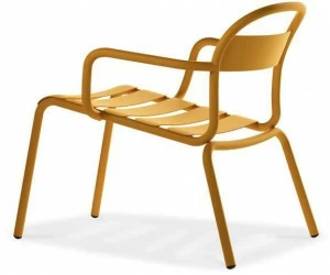 COLOS Штабелируемое кресло из листового металла с подлокотниками Stecca