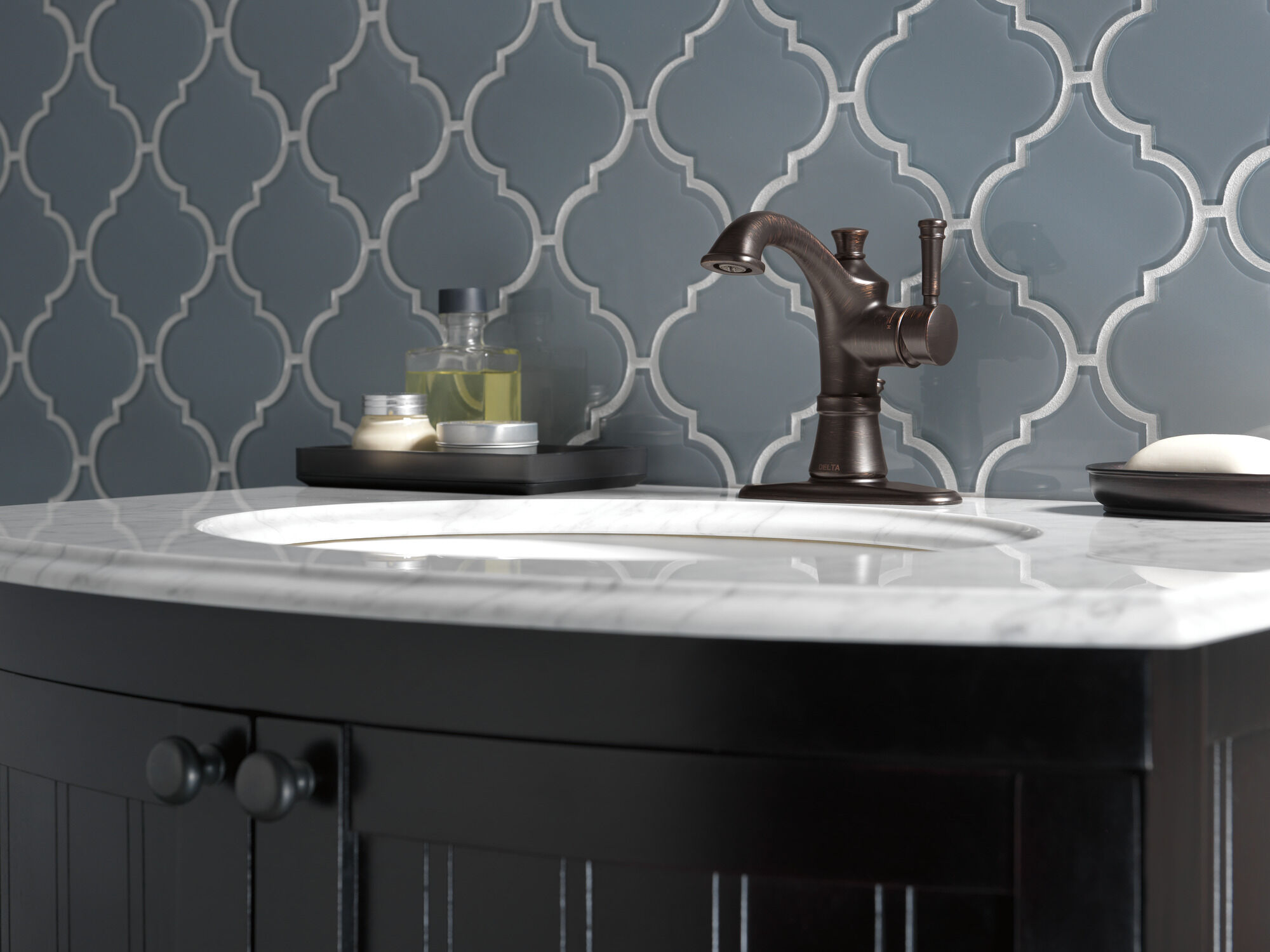 15757LF-RB Смеситель Centerset с одной ручкой Delta Faucet Valdosta Венецианская бронза  - Вид №3