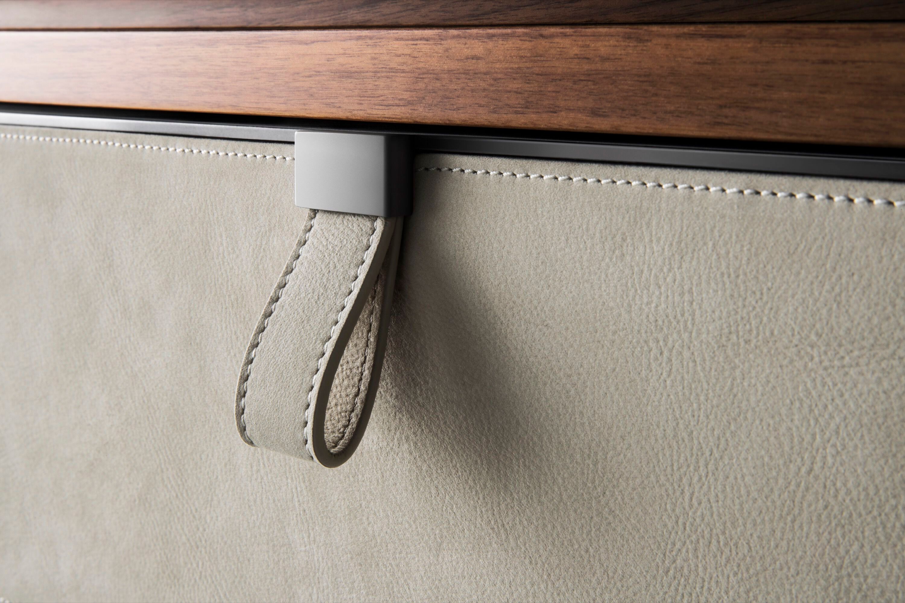 Комод из орехового дерева с кожаной обивкой OAK New York Suite ARCH-00036179 - Вид №11