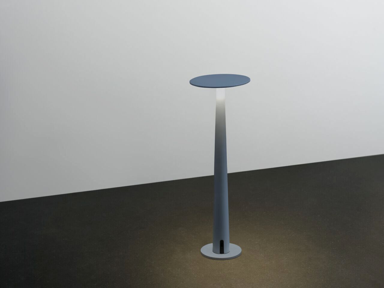 Аккумуляторная светодиодная настольная лампа In Stock Nemo ARCH-00152902