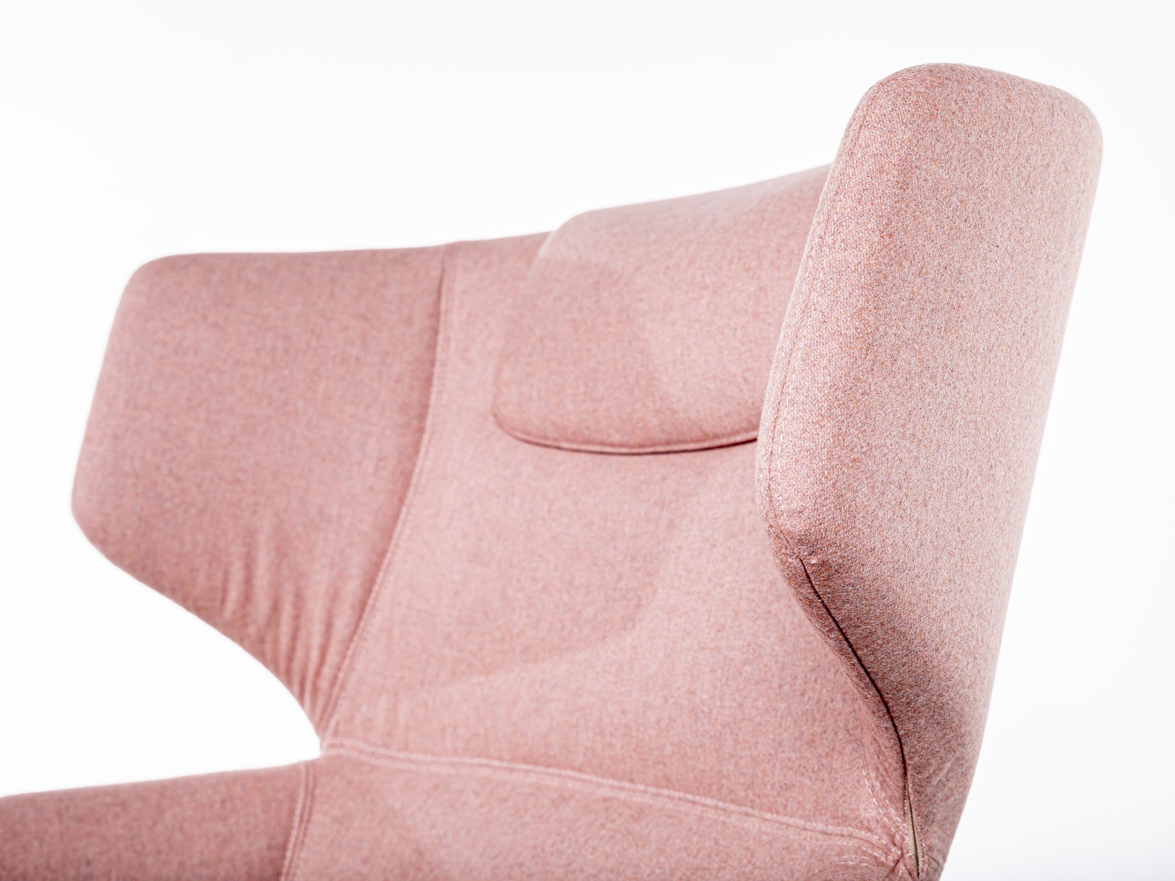 Тканевое вращающееся кресло с подлокотниками BuzziSpace BuzziK ARCH-00064086 - Вид №1