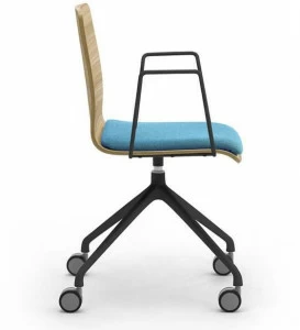 Leyform Поворотный офисный стул из фанерованной древесины с подлокотниками Zerosedici