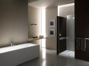 Стеклянная ниша душевая кабина с распашной дверью