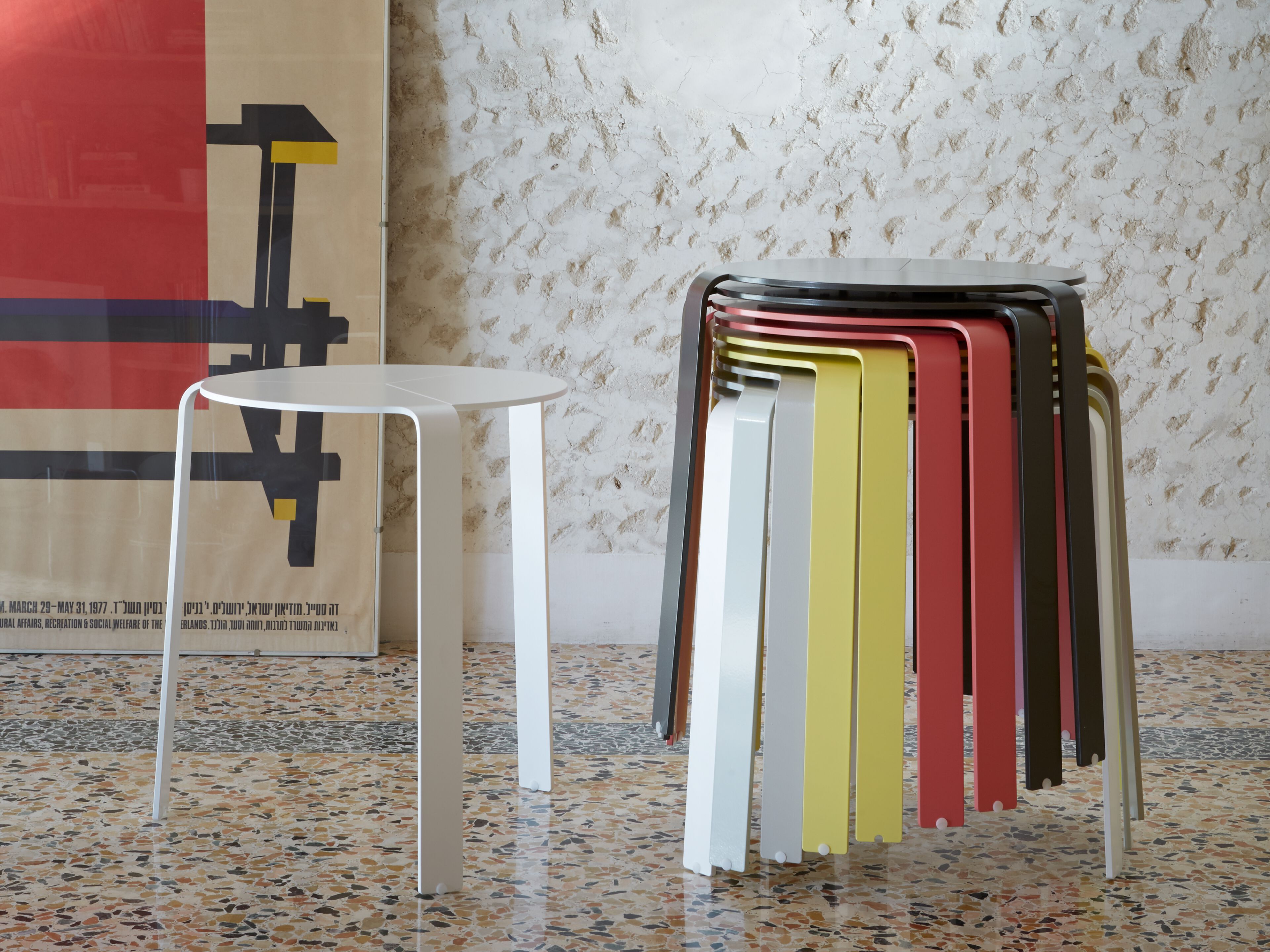 Алюминиевый журнальный столик isOnAir Bertoncini ARCH-00085783