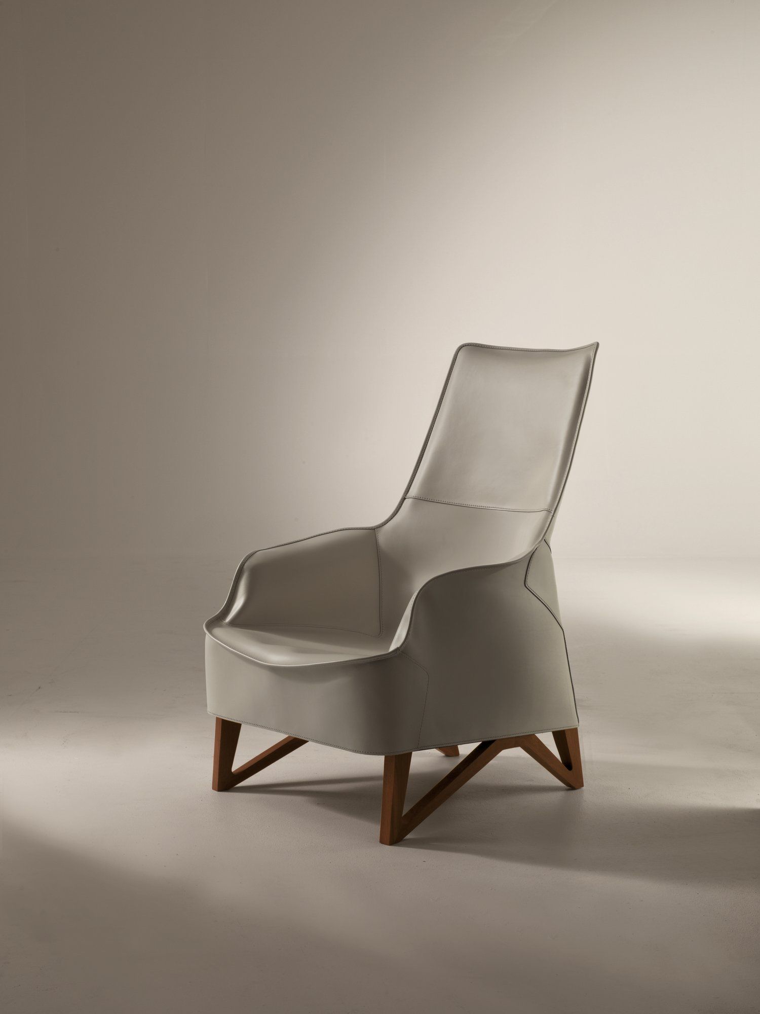 Кожаное кресло с подголовником Giorgetti Mobius ARCH-00032251 - Вид №2