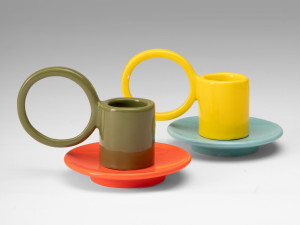 Набор керамических чашек с блюдцем