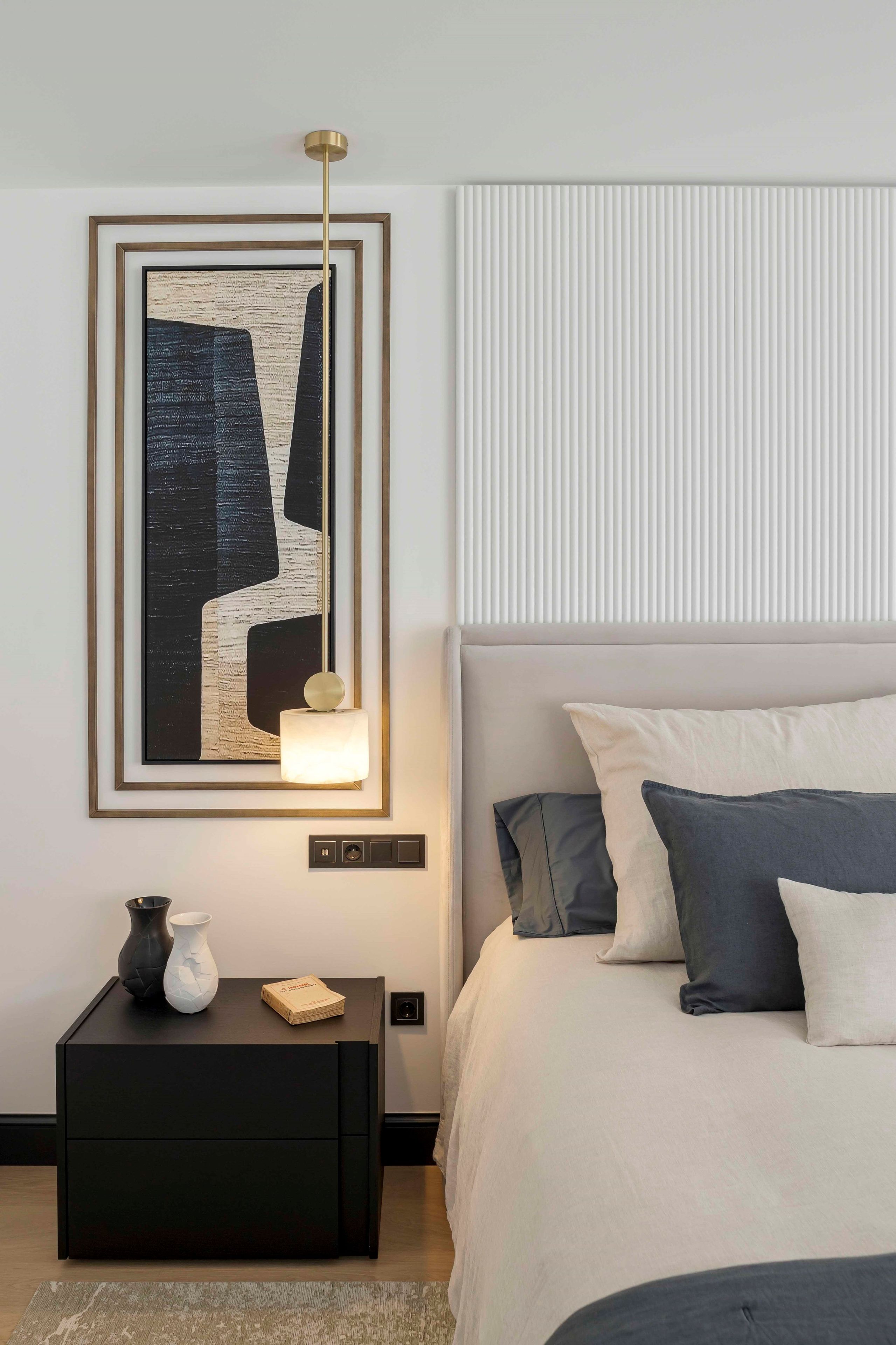 Прямоугольная прикроватная тумбочка из орехового дерева с ящиками Stylish Club Sevilha ARCH-00016888 - Вид №2