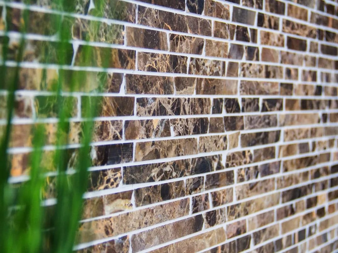 Темная мраморная облицовка Emperador Mosaix ARCH-00043701