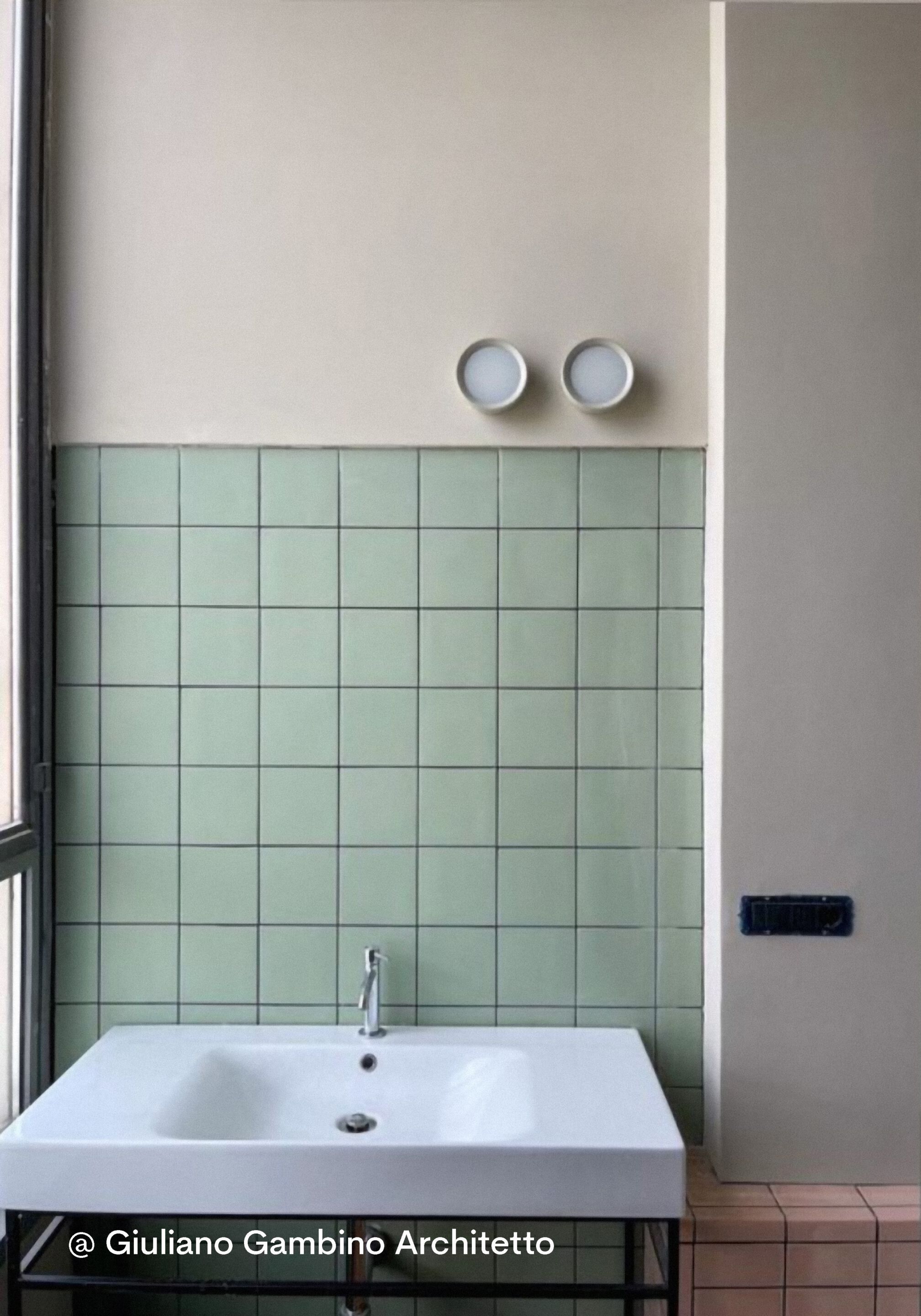 Окрашенная алюминиевая электрическая коробка Genuit цвет ARCH-00132606 - Вид №7