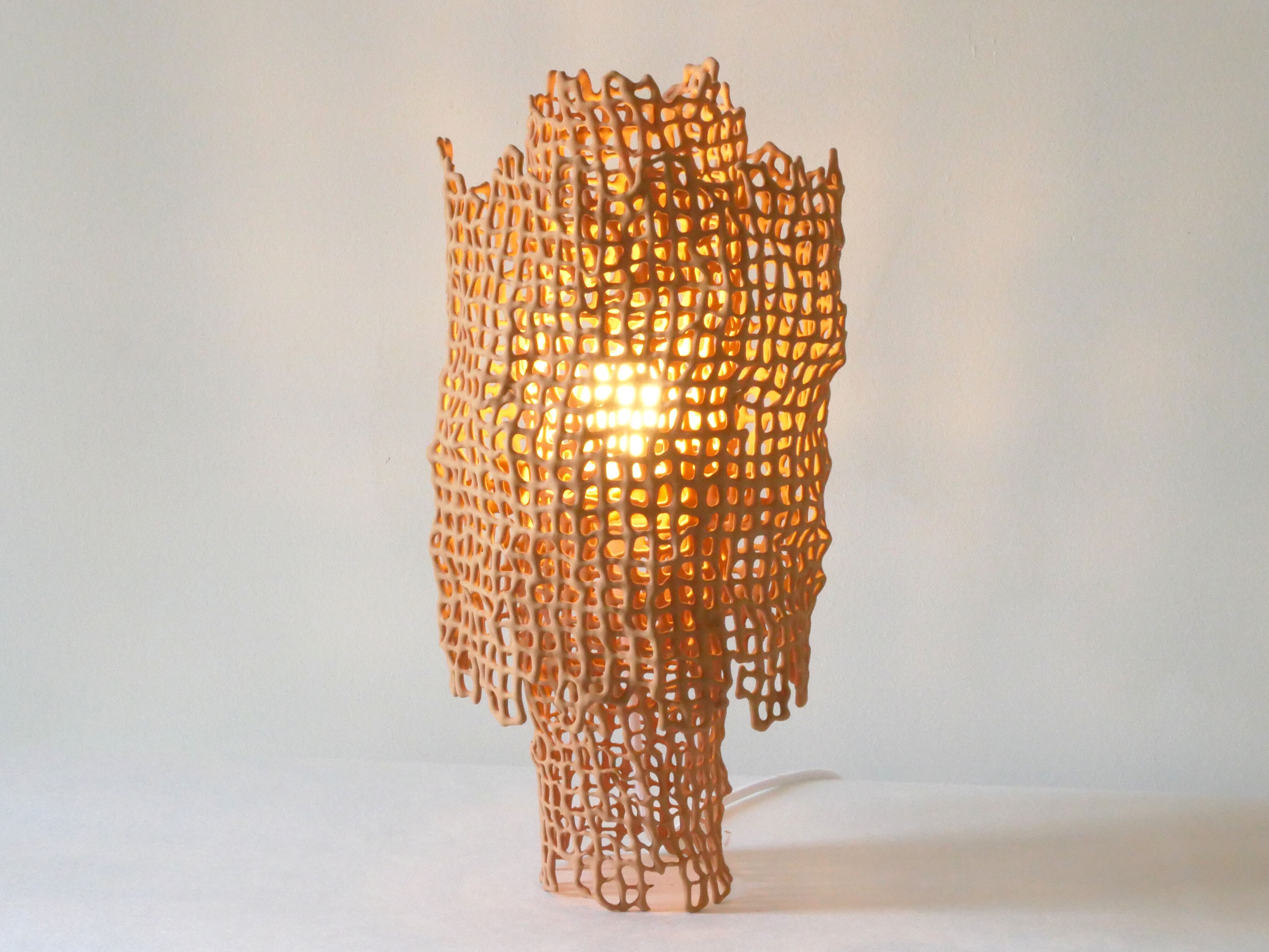 Настольная лампа из глины LO Contemporary Коралл ARCH-00151404