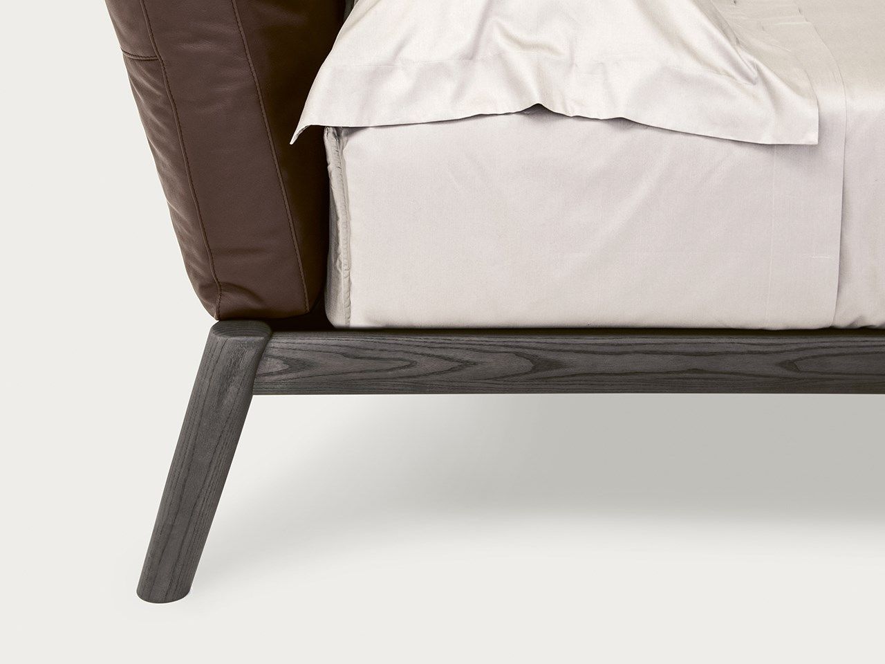 Двуспальная кровать из ясеня с мягким изголовьем Pianca DIONISO ARCH-00147435 - Вид №1