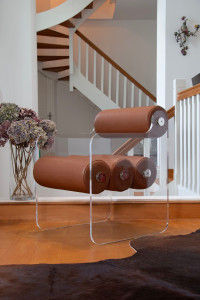 Стул с подлокотниками