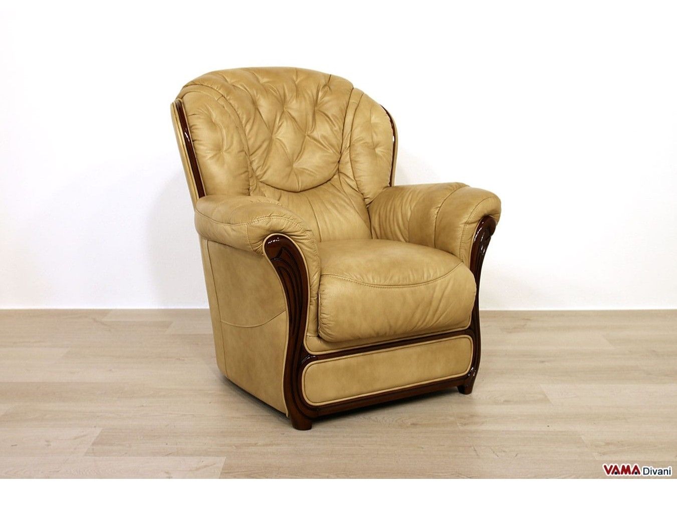 Кожаное кресло с подлокотниками с высокой спинкой VAMA стразы ARCH-00045379