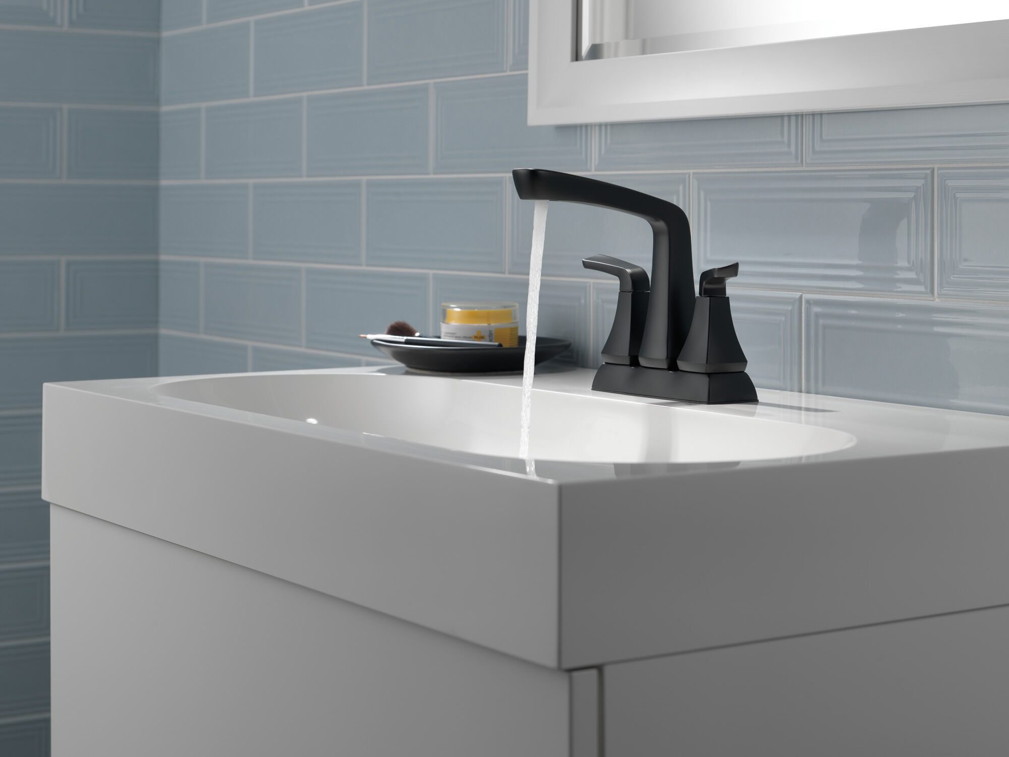 25789LF-BL Смеситель для ванной комнаты с двумя ручками Delta Faucet Vesna Матовый черный  - Вид №2