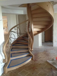 Siller Treppen Винтовая лестница из массива дерева Baku