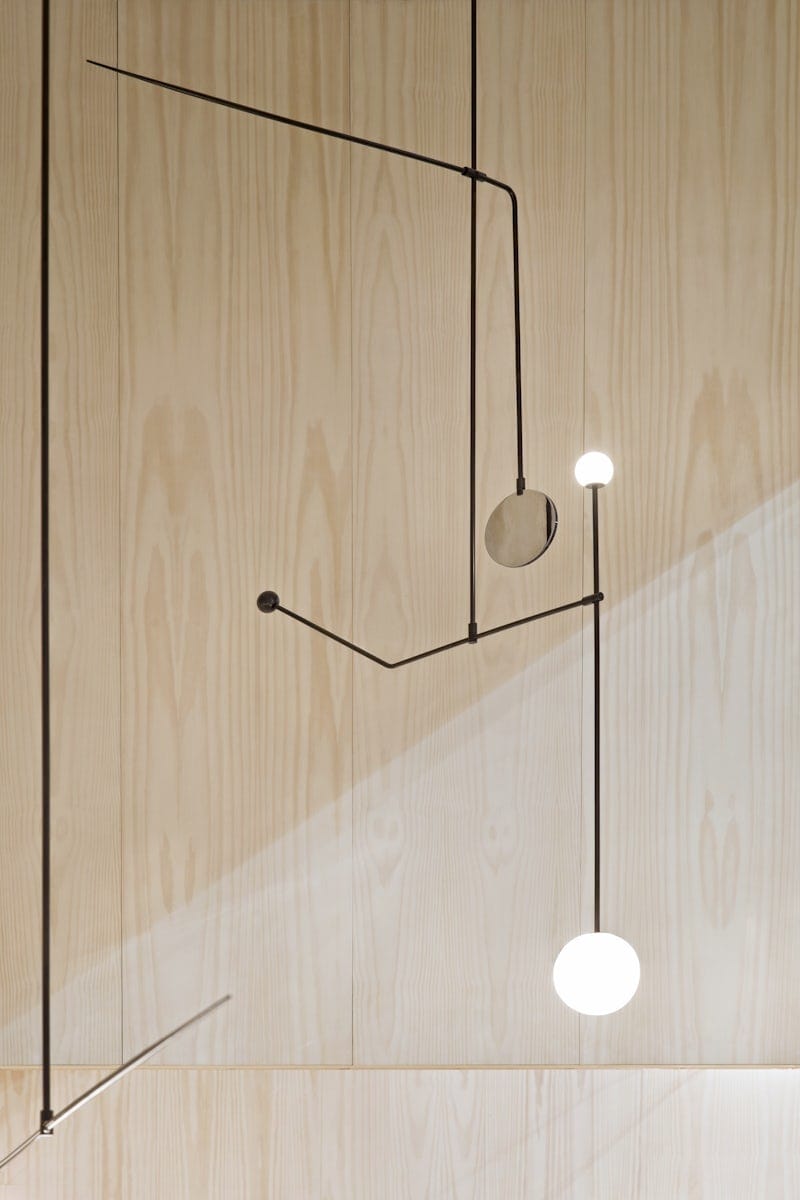 Латунный светодиодный подвесной светильник ручной работы Michael Anastassiades Mobile Chandeliers ARCH-00059186 - Вид №3