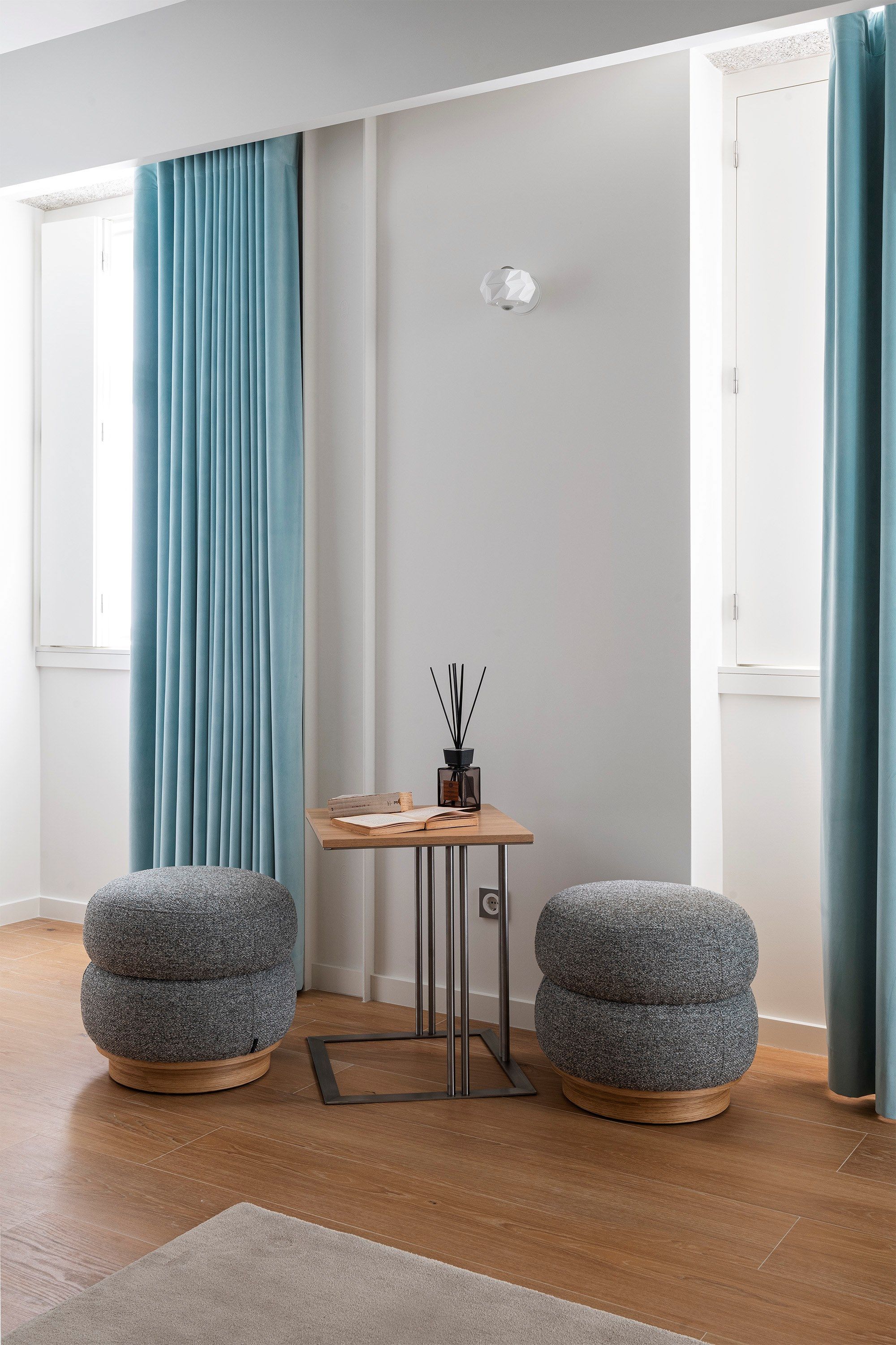 Латунный квадратный журнальный столик Stylish Club Louise ARCH-00054822 - Вид №10