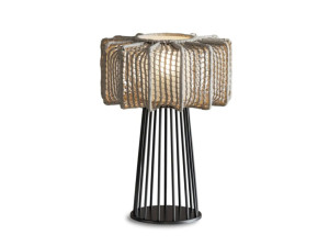 Кожаная настольная лампа