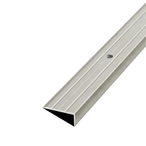 Порог для пола и ступеней угловой алюминиевый с открытым крепежом 1800x24 мм бетон айс (57)