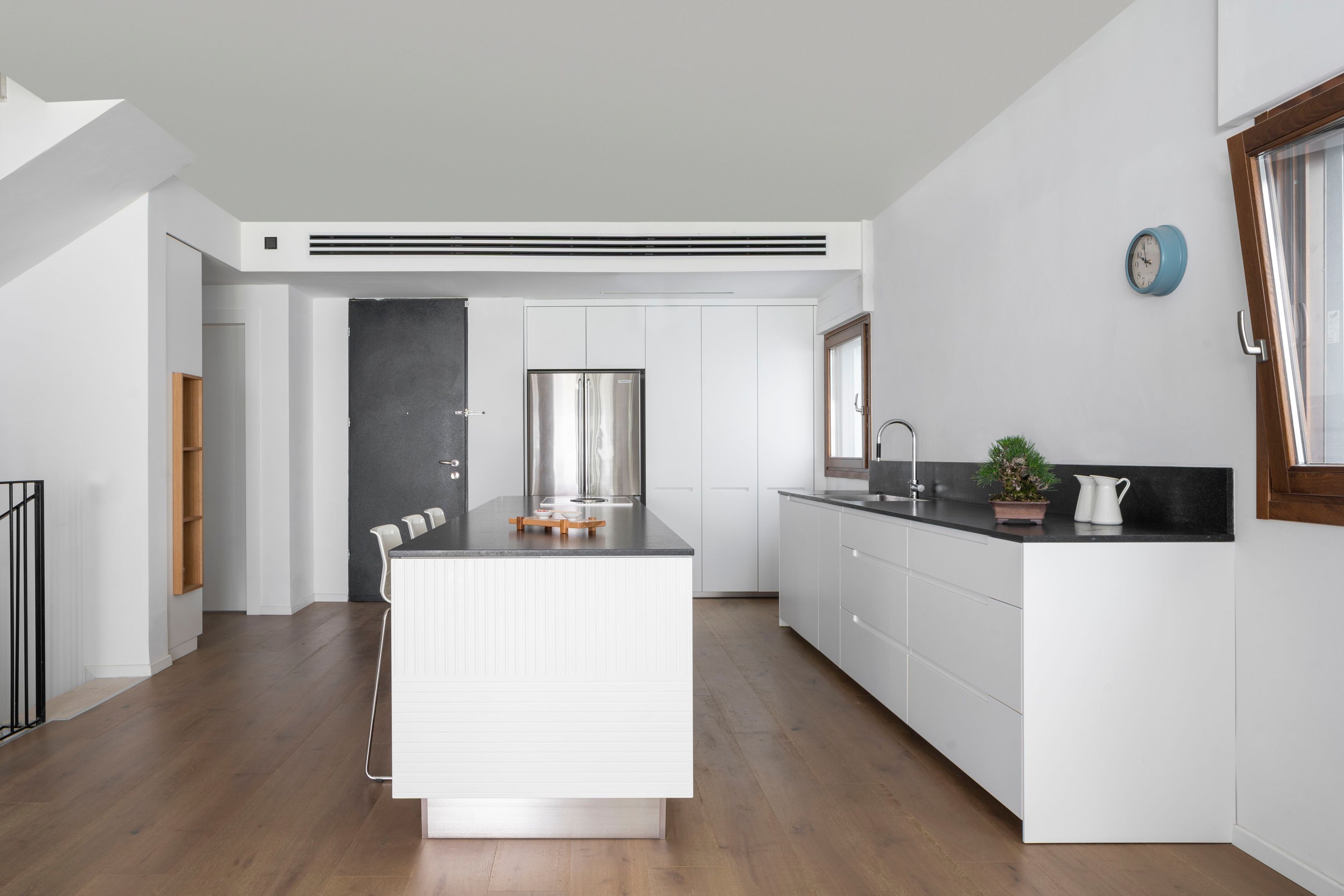Линейная кухня с островом TM Italia Cucine Miuccia ARCH-00110469 - Вид №9